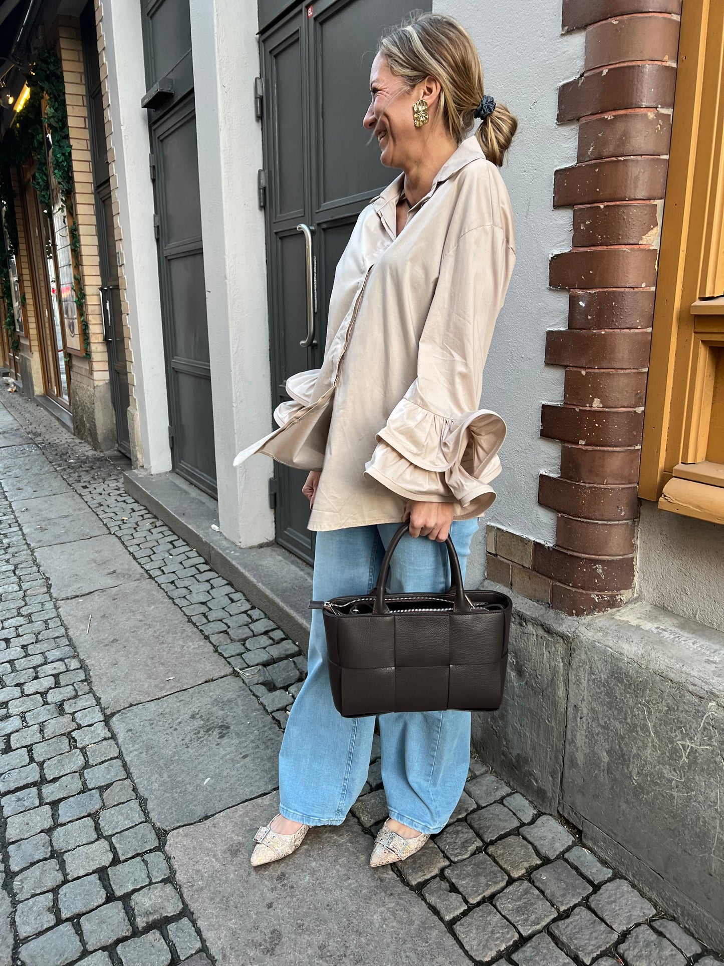Vera bag flätad brun