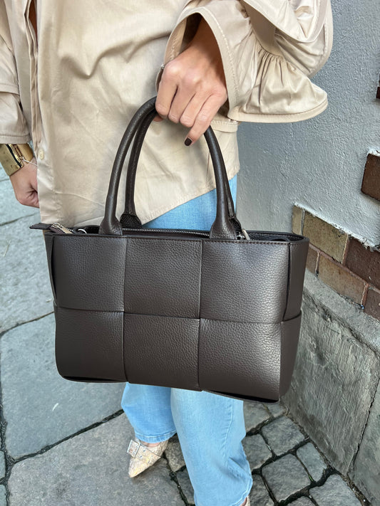 Vera bag flätad brun