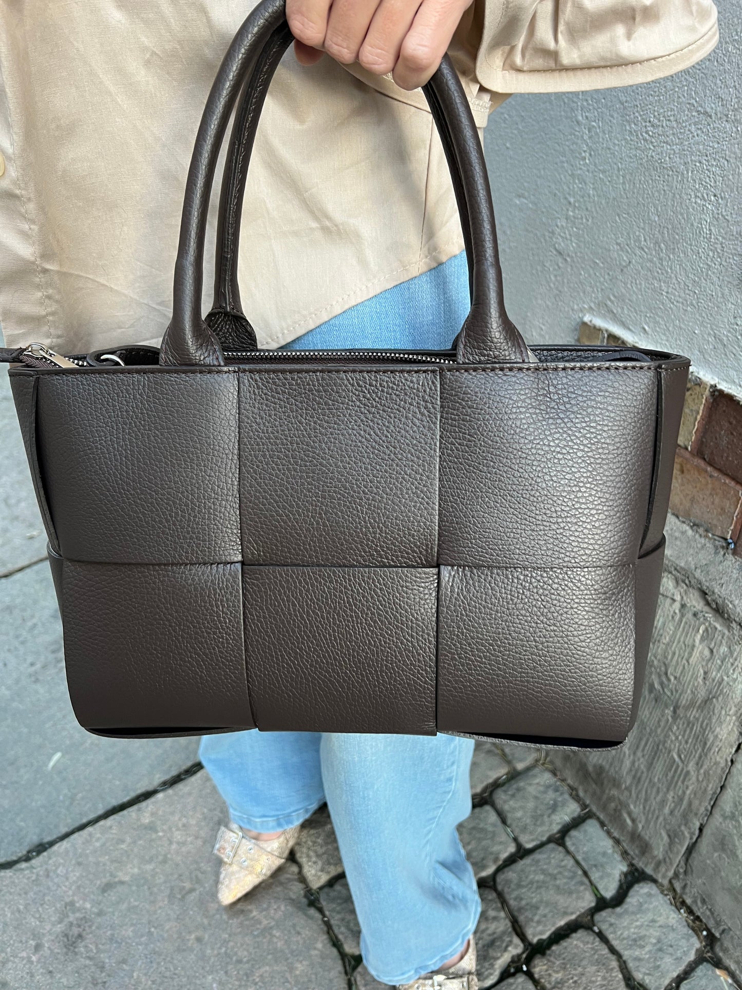 Vera bag flätad brun
